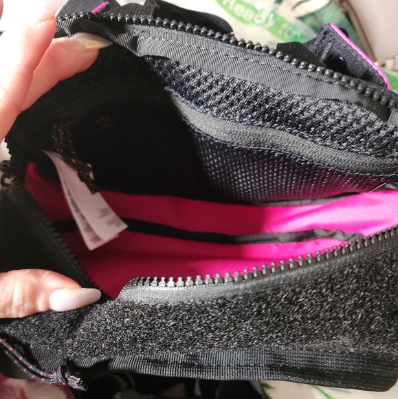 The North Face Explorer BLT-S Fuchsia Pouch Fanny Pack Belt Pack with Black Logo - Picture 5 of 6